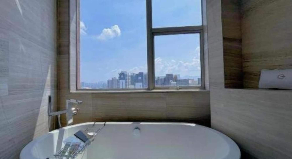 Bathroom 2, Grand Skylight International Hotel Ganzhou, Ganzhou