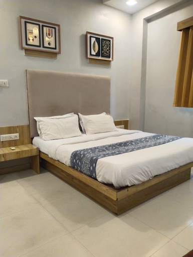 Room, Hotel Laxmi Villa, Ahmadabad