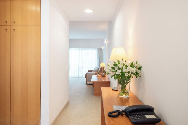 Others 1, Vista Marina, Portimão