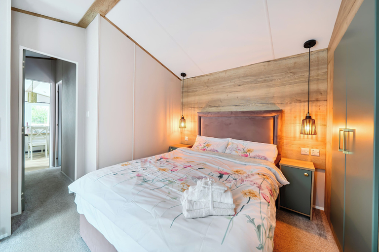 Bedroom 3, Dog Friendly Park 5 Miles From Bude 2 bed Caravan, Devon