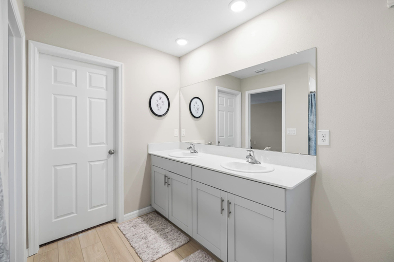 Bathroom 4, NEW - Cozy & Spacious 4bedroom Retreat!, Pasco