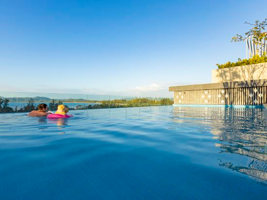 Fitness & Recreational Facilities 2, Lovely Apartment with Pool on the roof at Surin Beach, Phuket Island