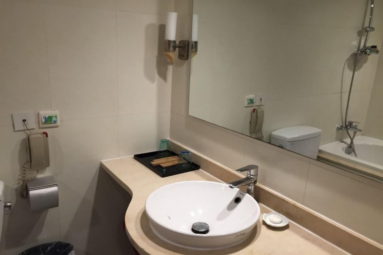 Bathroom 4, Zi Yu Hotel, Beijing