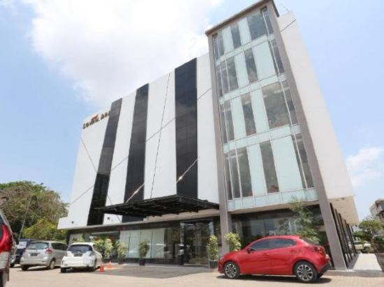 Hotel Exterior, Lovina Inn Hotel Batam, Batam
