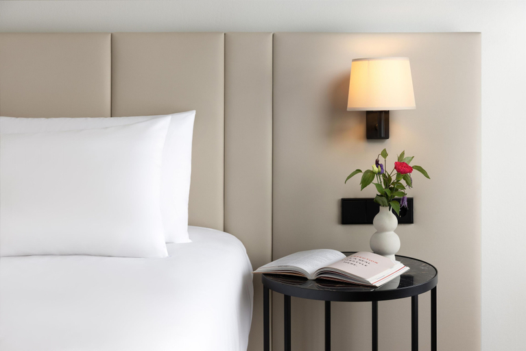 Bedroom 3, NH Arnhem Rijnhotel, Arnhem
