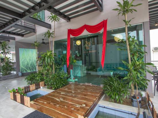 Hotel Interior/Public Areas