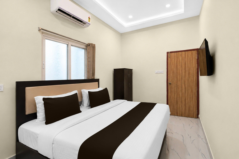Room 3, Deluxe Lavish Stays, Ranga Reddy