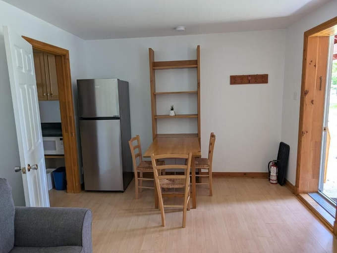 Interior 5, Auberge aux petits oiseaux, Charlevoix