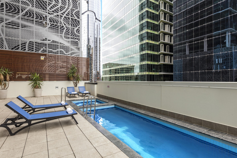 Sport & Beauty 3, Oaks Brisbane River City Suites, Brisbane
