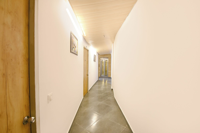Lobby 5, FabHotel Orchid Blu, Delhi