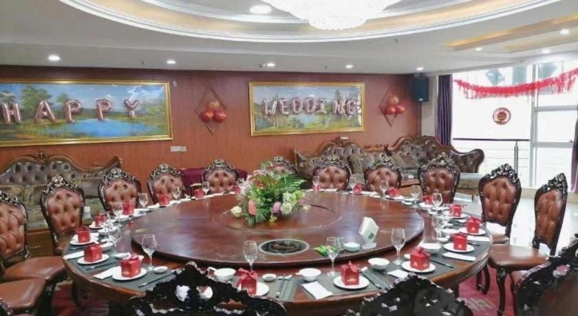 Food & Drinks, Vienna Hotel Chengdu Chadianzi Toursim Center, Chengdu
