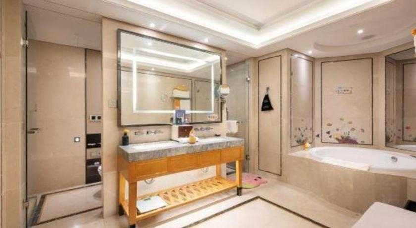 Bathroom 4, Kunshan Hotel, Suzhou