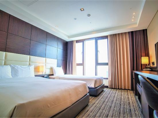 Others 3, Stellar-Formerly International Hotel Yeongjong, Jung