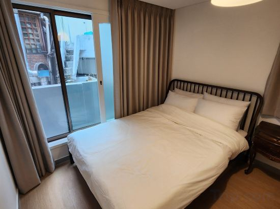 Others 5, Hostel Fellaz, Yongsan