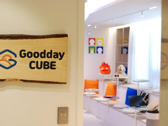 Logo, GooddayCUBE seomyeon capsule hotel, Busanjin