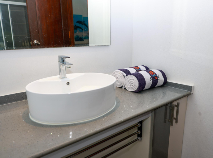 Bathroom, Suncoral Maldives, Gaafu Alifu Atoll
