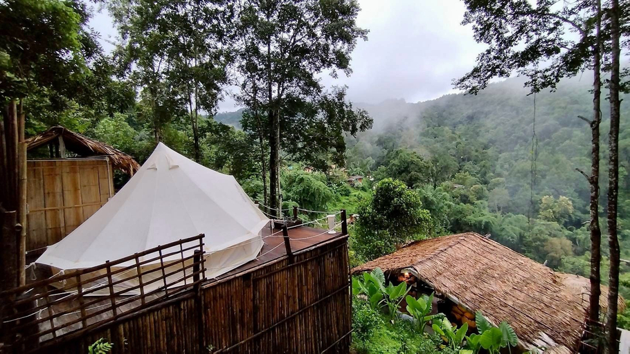 Bathroom, Katob Chaingdaw, Chiang Dao