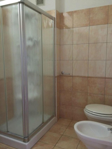 Bathroom 5, Hotel Sultano, Rimini