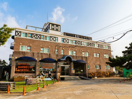Hotel Exterior 5, EQ Stable Hyeopjae Camp Guesthouse, Jeju