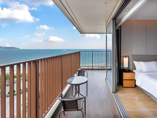 Logo, DiStay Beachfront Suites - Free Airport Pickup, Da Nang