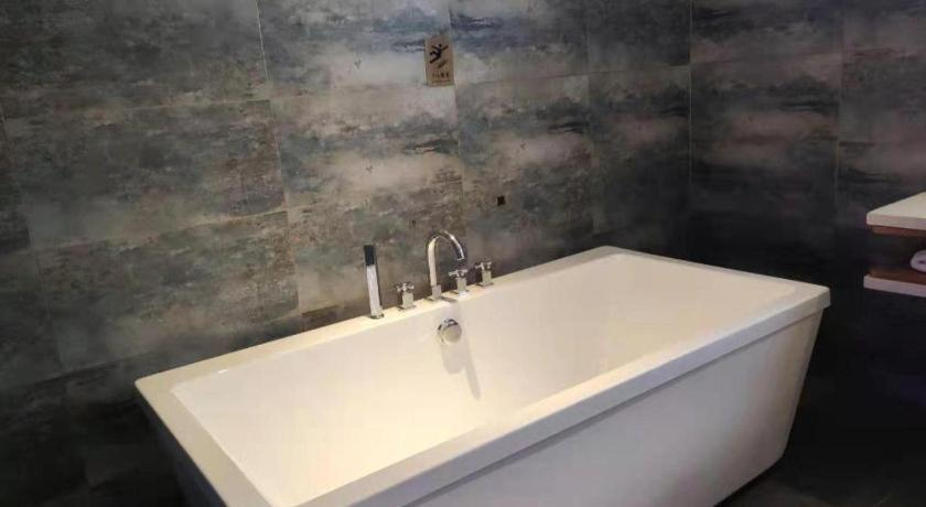 Bathroom 4, James Joyce Coffetel Zhengzhou Aquarium Chenyan Flower, Zhengzhou