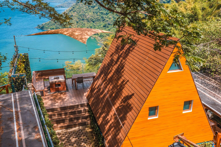 Room 5, Noni's Resort, Alitagtag