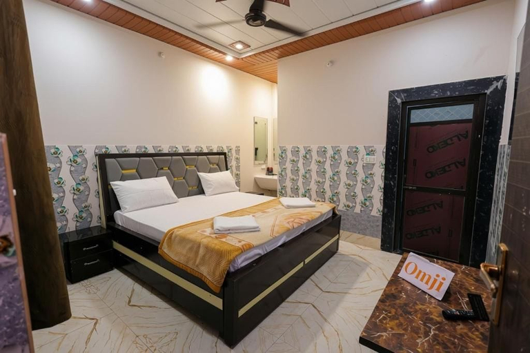 Room 4, Omji Niwas - Kalyan Keshar Dham, Mathura