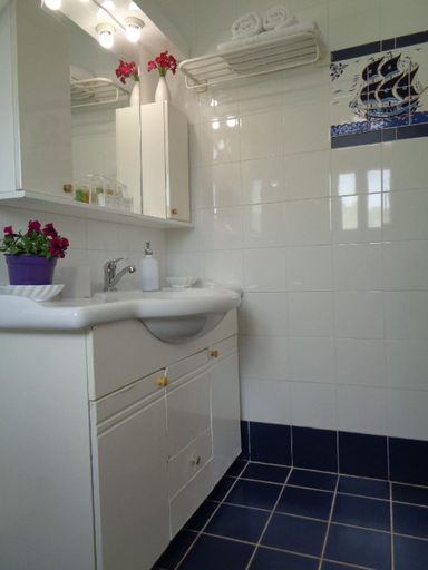 Bathroom, Porto Scoutari Romantic Hotel, South Aegean