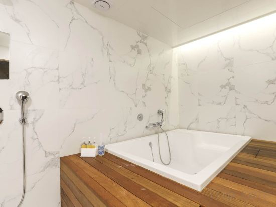 Others 3, BUTTON HOTEL GUSEO, Geumjeong