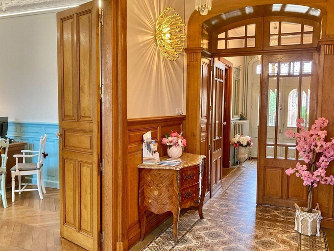 Lobby 3, Villa Des Roses, Vendée