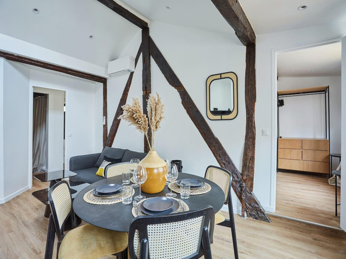 5, Apartment AC 2 Bedrooms Le Marais Beaubourg, Paris