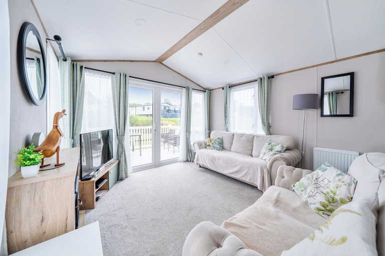 Bedroom 4, Dog Friendly Park 5 Miles From Bude 2 bed Caravan, Devon