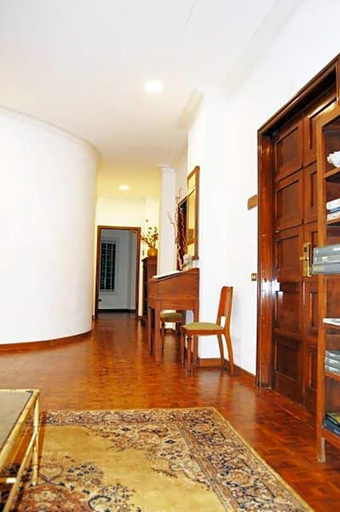 Others 5, A Star Inn, Roma
