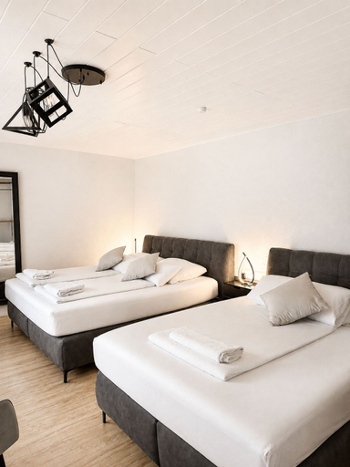 Bedroom 4, Hotel Porta Nigra, Trier