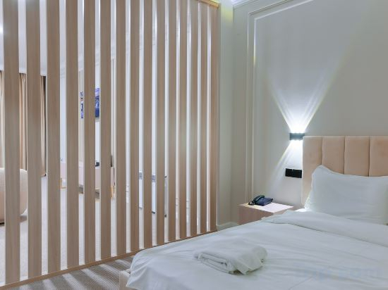 Others 5, Hotel Vivaldi, Almaty
