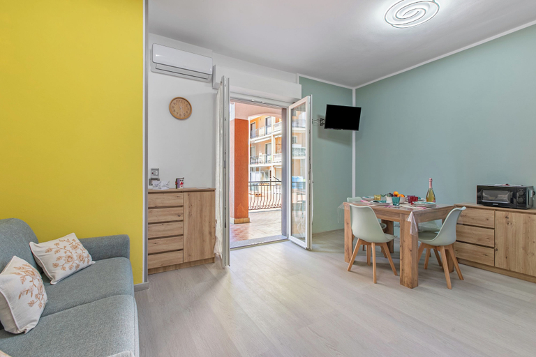 Living area 4, La Genzianella - Studio for 4 With Balcony & AC, Savona