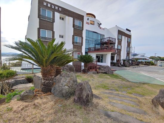 Hotel Exterior 2, Bomulsum, Seogwipo