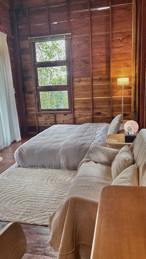 Room 5, Katob Chaingdaw, Chiang Dao