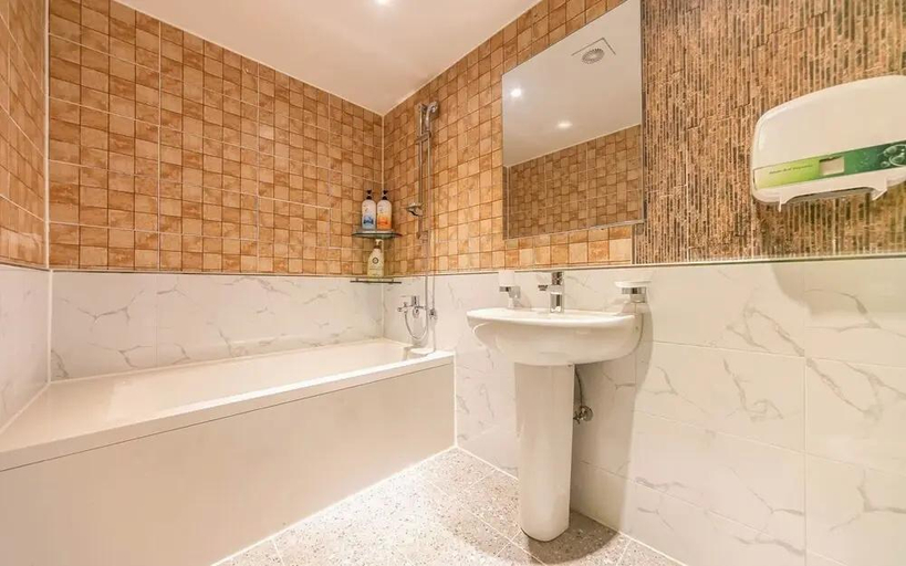 Bathroom, Daegu Dongseong-ro Heaven Story, Buk