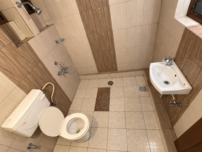 Bathroom 3, Coorg North Breeze Homestay, Kodagu