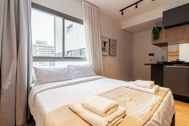 Room 3, Lisboa by Bhomy, São Paulo