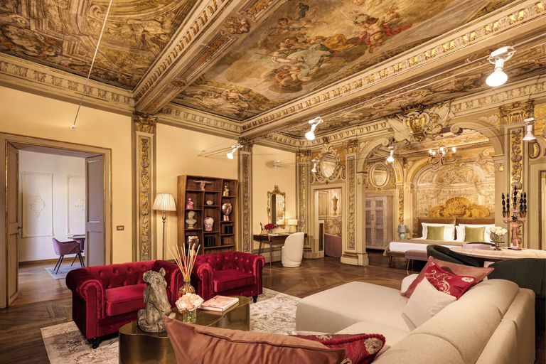 Room 5, Palazzo Massimo Boutique Piazza Venenzia, Rome