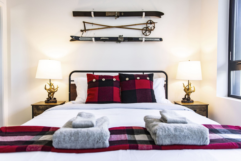 Room 3, Monashee Sunshine, Columbia-Shuswap