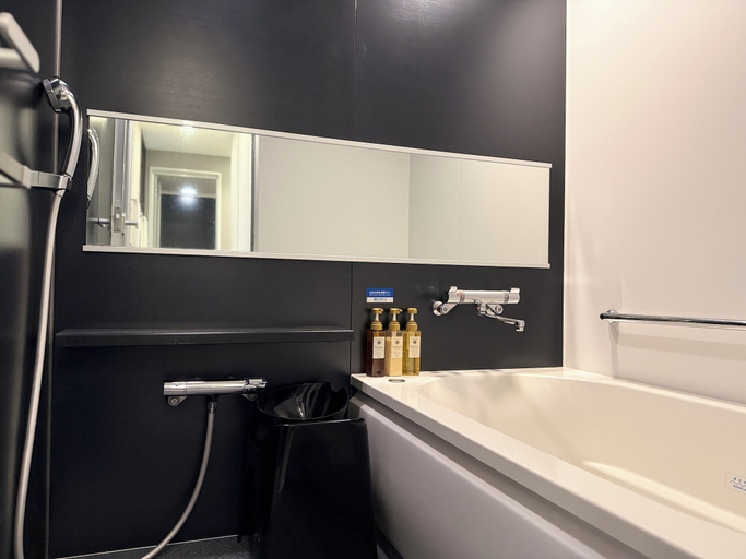 Bathroom 4, Hiroshima Washington Hotel, Hiroshima