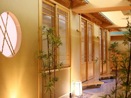 Hotel Interior/Public Areas