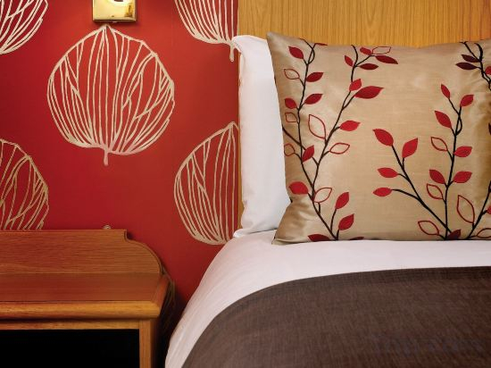 Others 2, The Hickstead Hotel By Uno-FREE PARKING, West Sussex