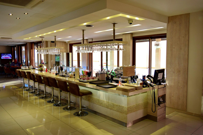 Food & Drinks 5, Royal Sun, Crete