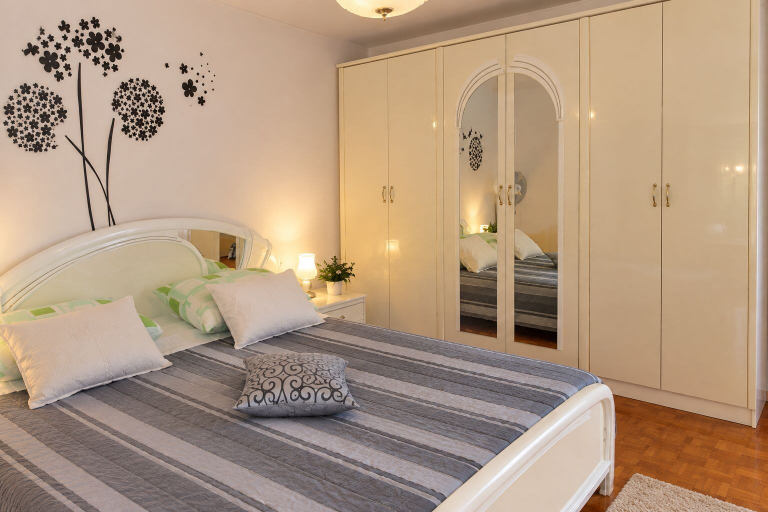 Room 2, Apartment Ralje, Sali