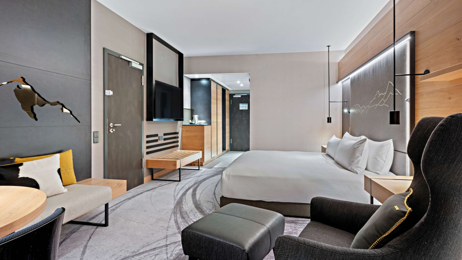 Bedroom 5, Hilton Munich Airport, Erding
