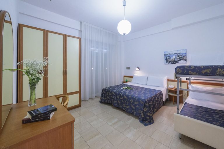 Bedroom 4, Hotel Sultano, Rimini